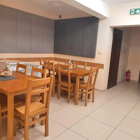 ゲストハウス Karmelitanski 3*