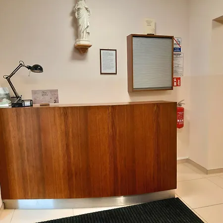 ゲストハウス Karmelitanski ザボヤ